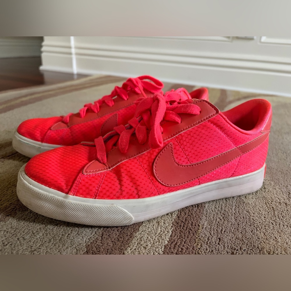 Nike Sweet Classic Textile Hot Punch Neon Pink Women's Size 9.5